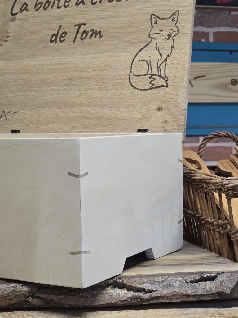 boite_de_naissance_bois05.webp