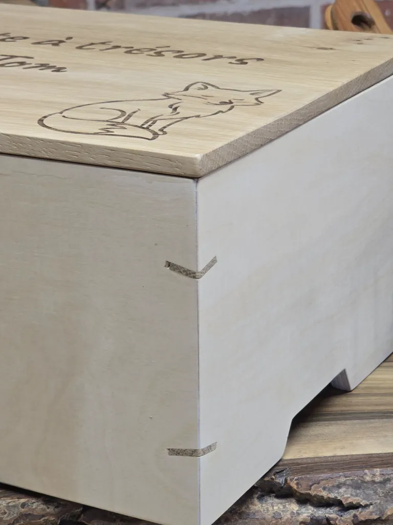 boite_de_naissance_bois02.webp