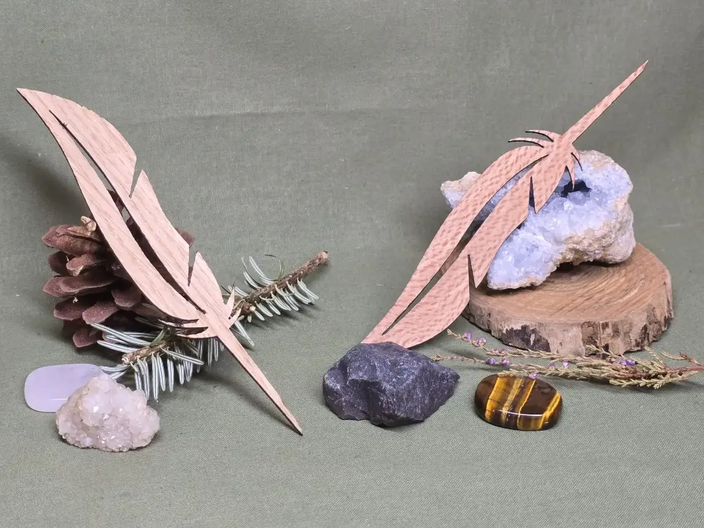 Marque page plume en Platane maillé / Chêne