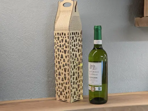 Casier à bouteille de vin en bois – motif sapins