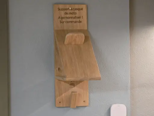 Support de casque mural – moto, vélo, ski, escalade (bois massif)